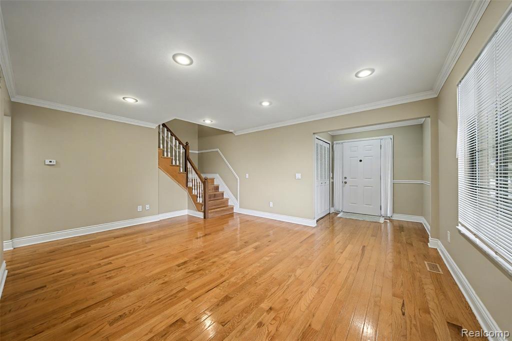 107 Meadow Ln Circle, Unit 2 Rochester, MI 48307 - Photo 7 of 24