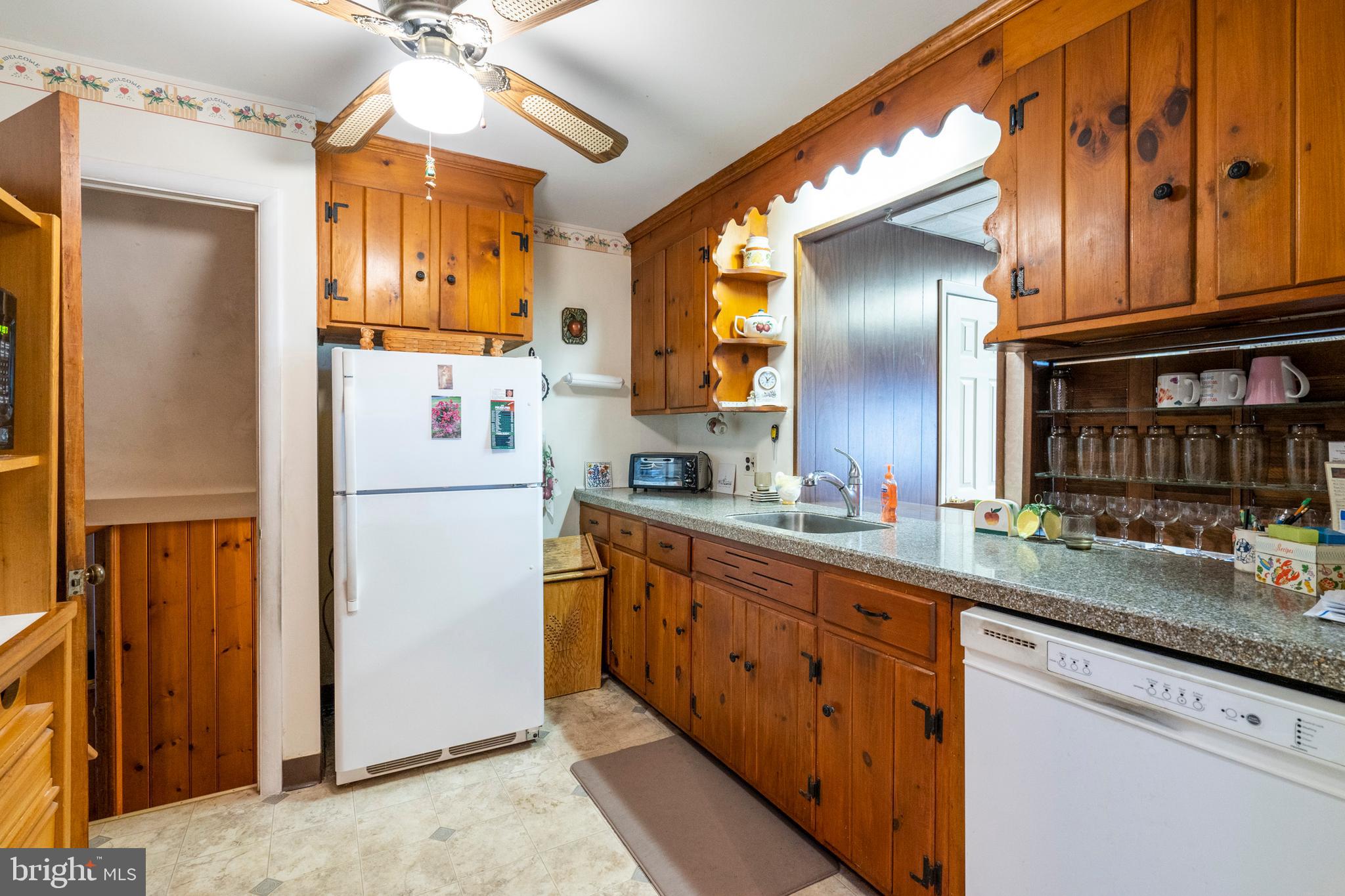 77 Duane Road Doylestown, PA 18901 - Photo 8 of 35