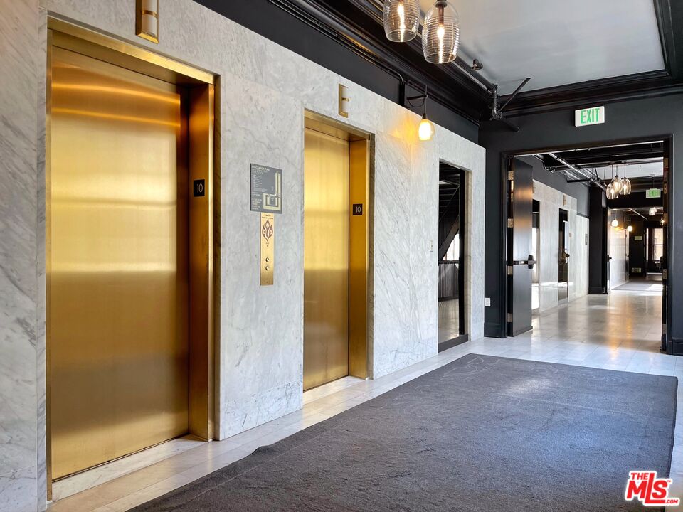 460 South Spring Street, Unit 514 Los Angeles, CA 90013 - Photo 31 of 50 a view of gallery with door