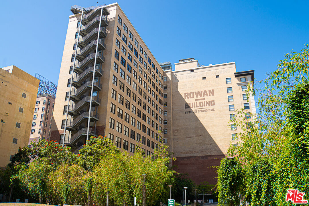 460 South Spring Street, Unit 514 Los Angeles, CA 90013 - Photo 49 of 50 front view of a building