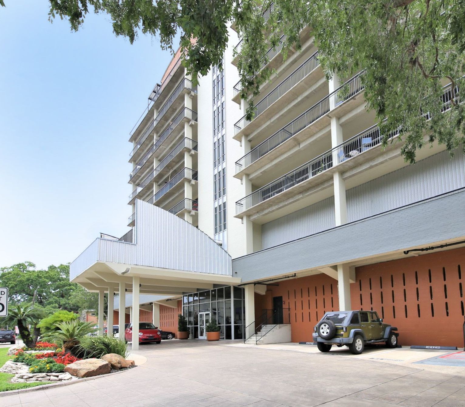 230 West Alabama Street, Unit 1002 Houston, TX 77006 - Photo 13 of 17