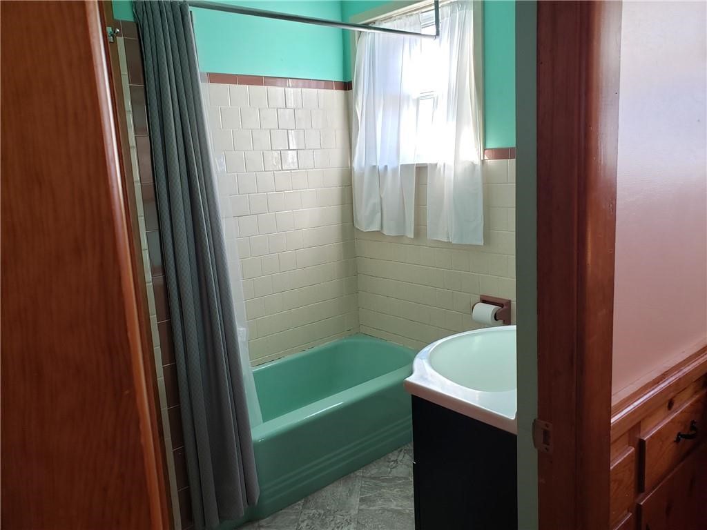 40 East Barrows Street, Unit 2 Cumberland, RI 02864 - Photo 15 of 18
