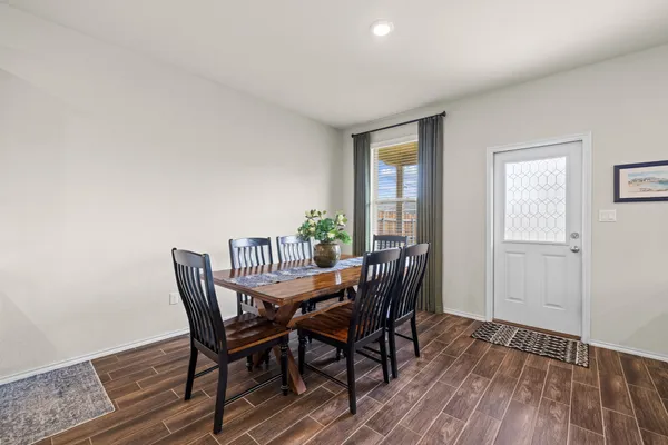 $2,000 | 416 Bella Luna Way, Liberty Hill, TX 78642