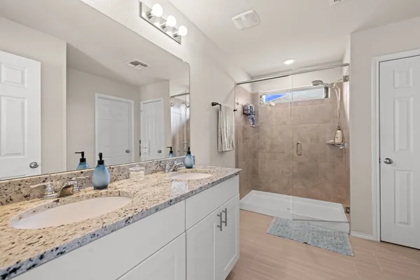 $2,000 | 416 Bella Luna Way, Liberty Hill, TX 78642