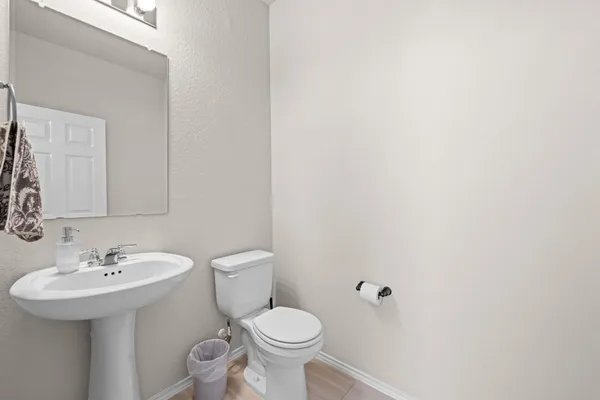 $2,000 | 416 Bella Luna Way, Liberty Hill, TX 78642
