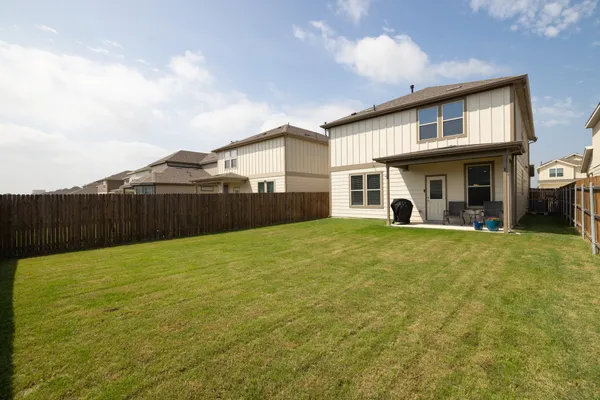 $2,000 | 416 Bella Luna Way, Liberty Hill, TX 78642