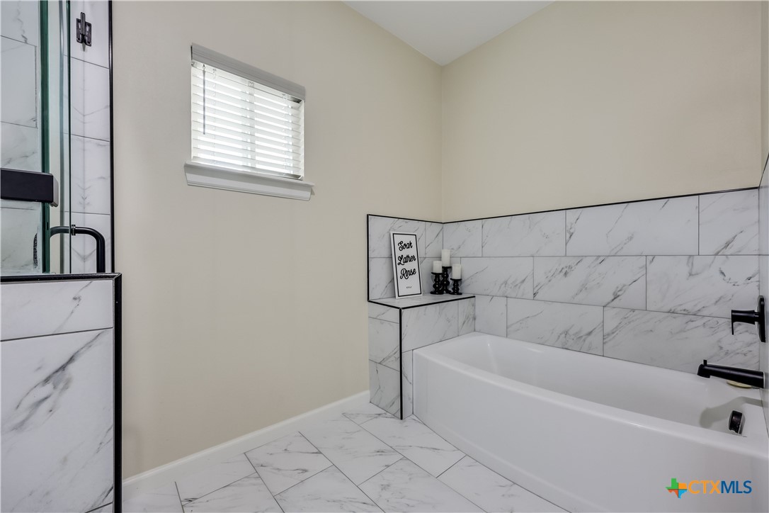 537 Lower Elgin Road Elgin, TX 78621 - Photo 27 of 45