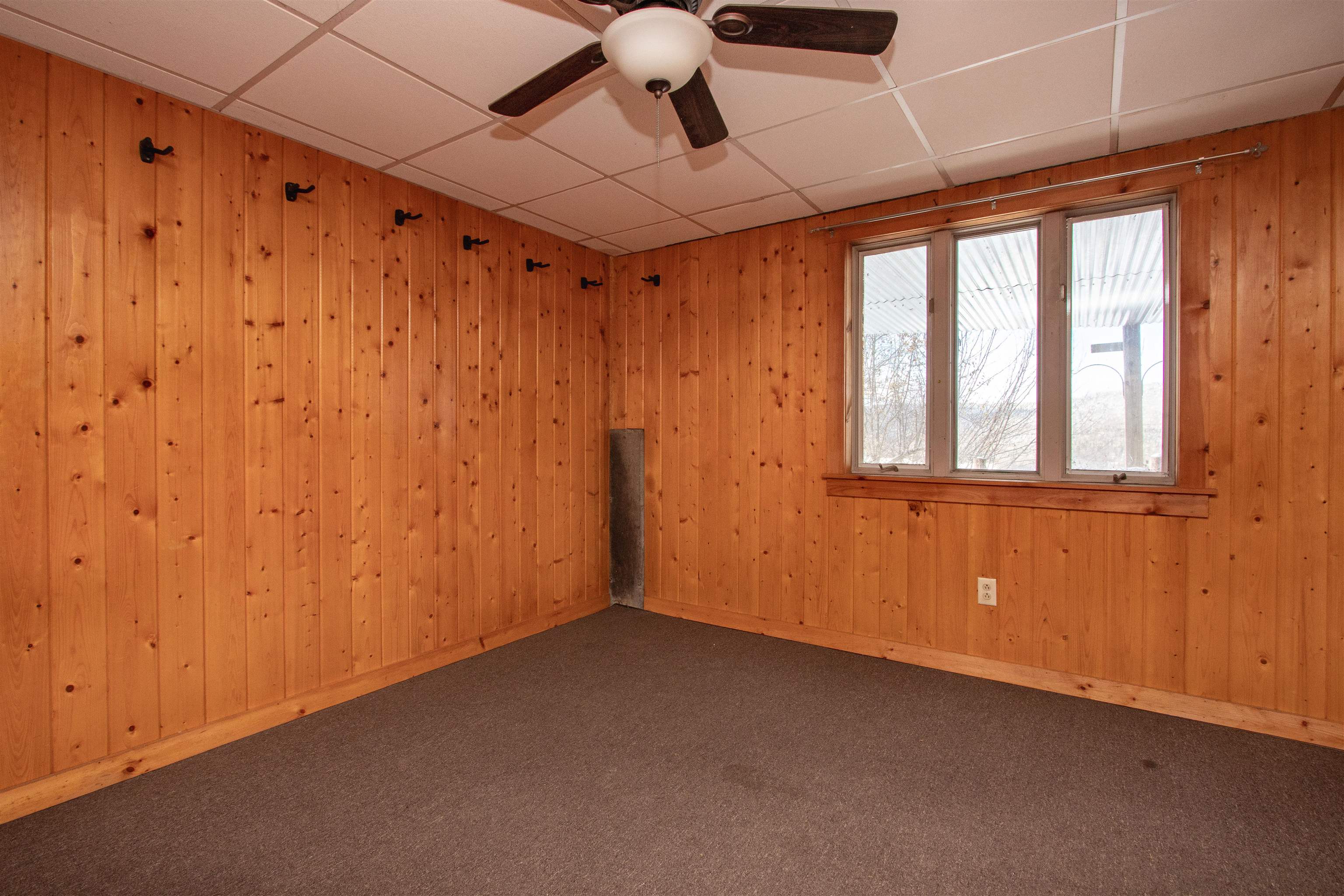 433 Young Farm Road Peacham, VT 05873 - Photo 37 of 59