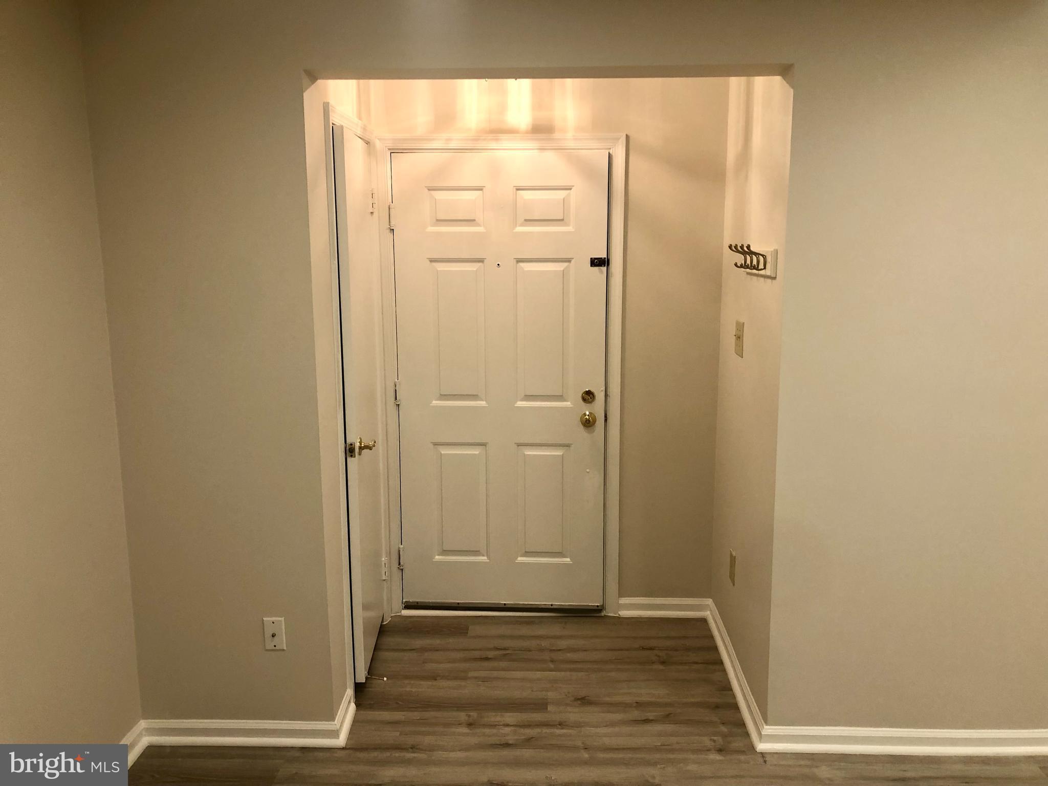 10700 Kings Riding Way, Unit T217 Rockville, MD 20852 - Photo 2 of 18 Main entry