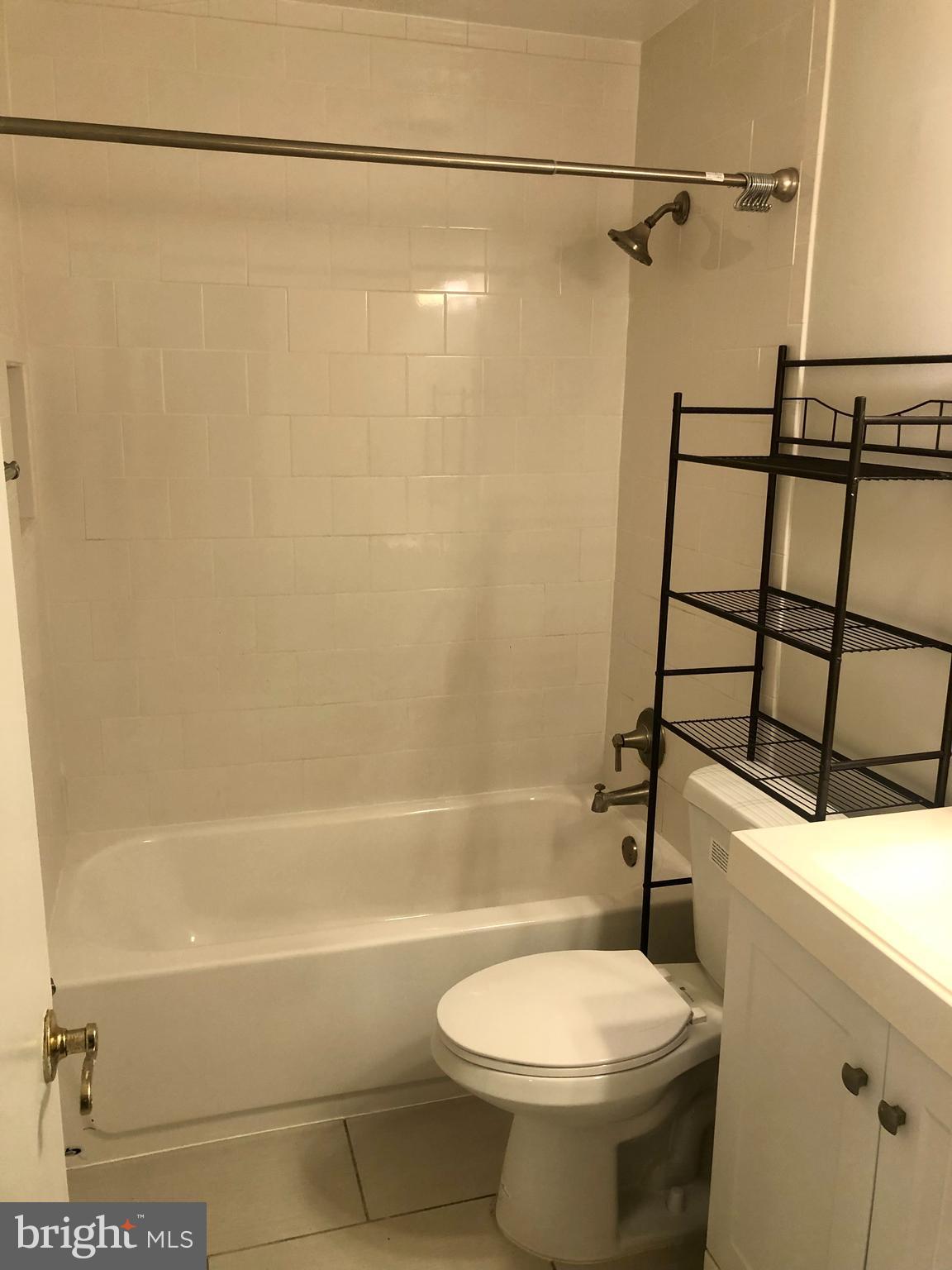 10700 Kings Riding Way, Unit T217 Rockville, MD 20852 - Photo 8 of 18 Full Bath