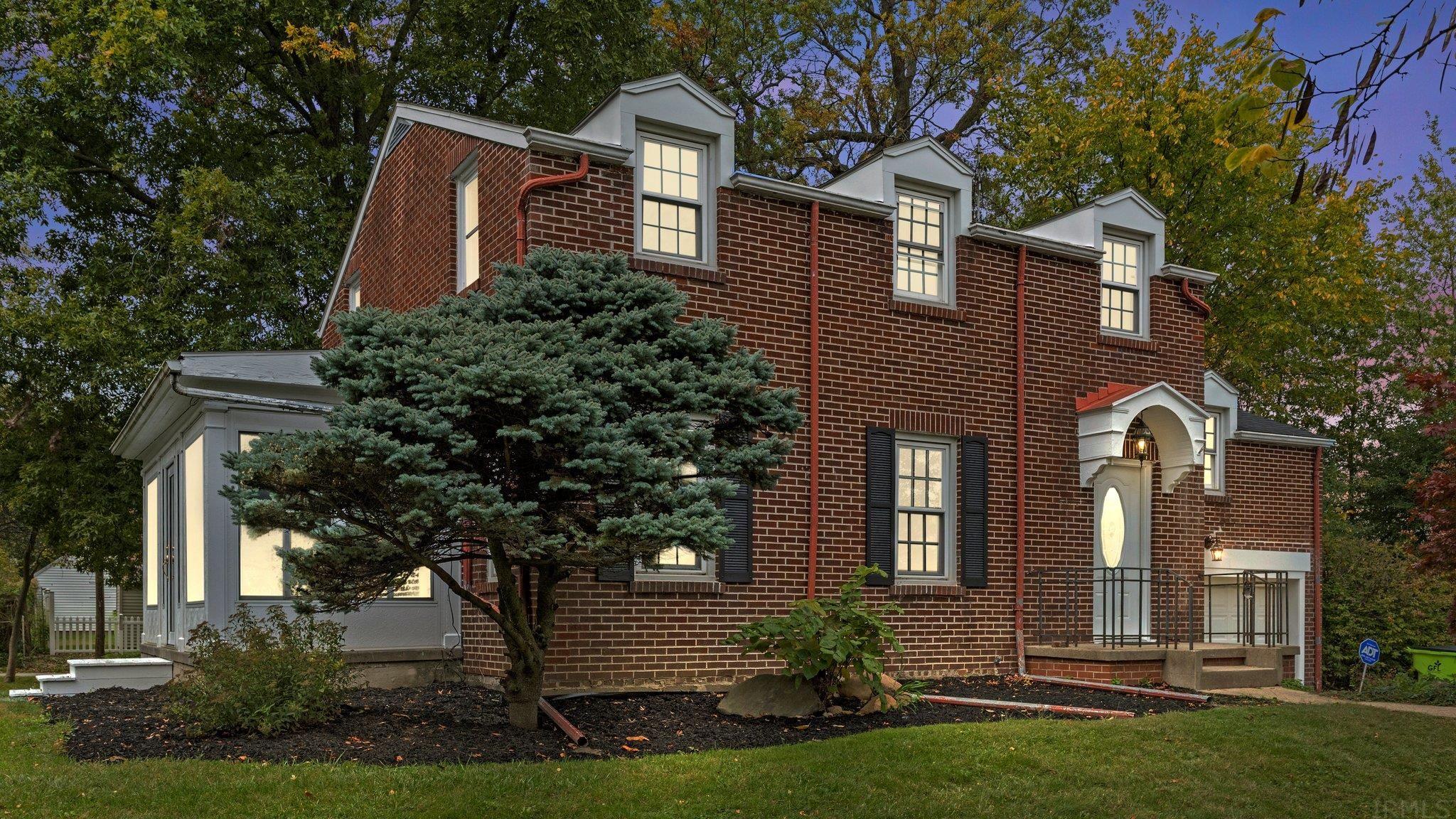 1756 Cherry Street Huntington, IN 46750 - Photo 2 of 32