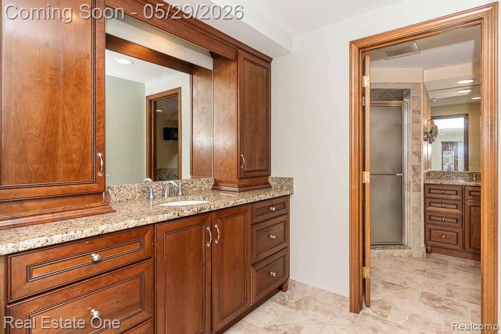 1171 Springwood Lane Rochester Hills, MI 48309 - Photo 18 of 32