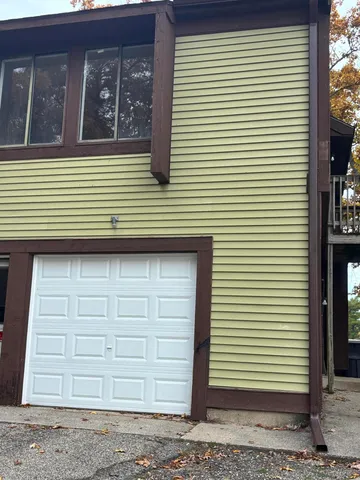 $1,025 | 7640 Timbercreek Court, Unit 4, Portage, MI 49024