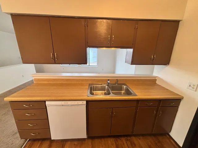 $1,025 | 7640 Timbercreek Court, Unit 4, Portage, MI 49024