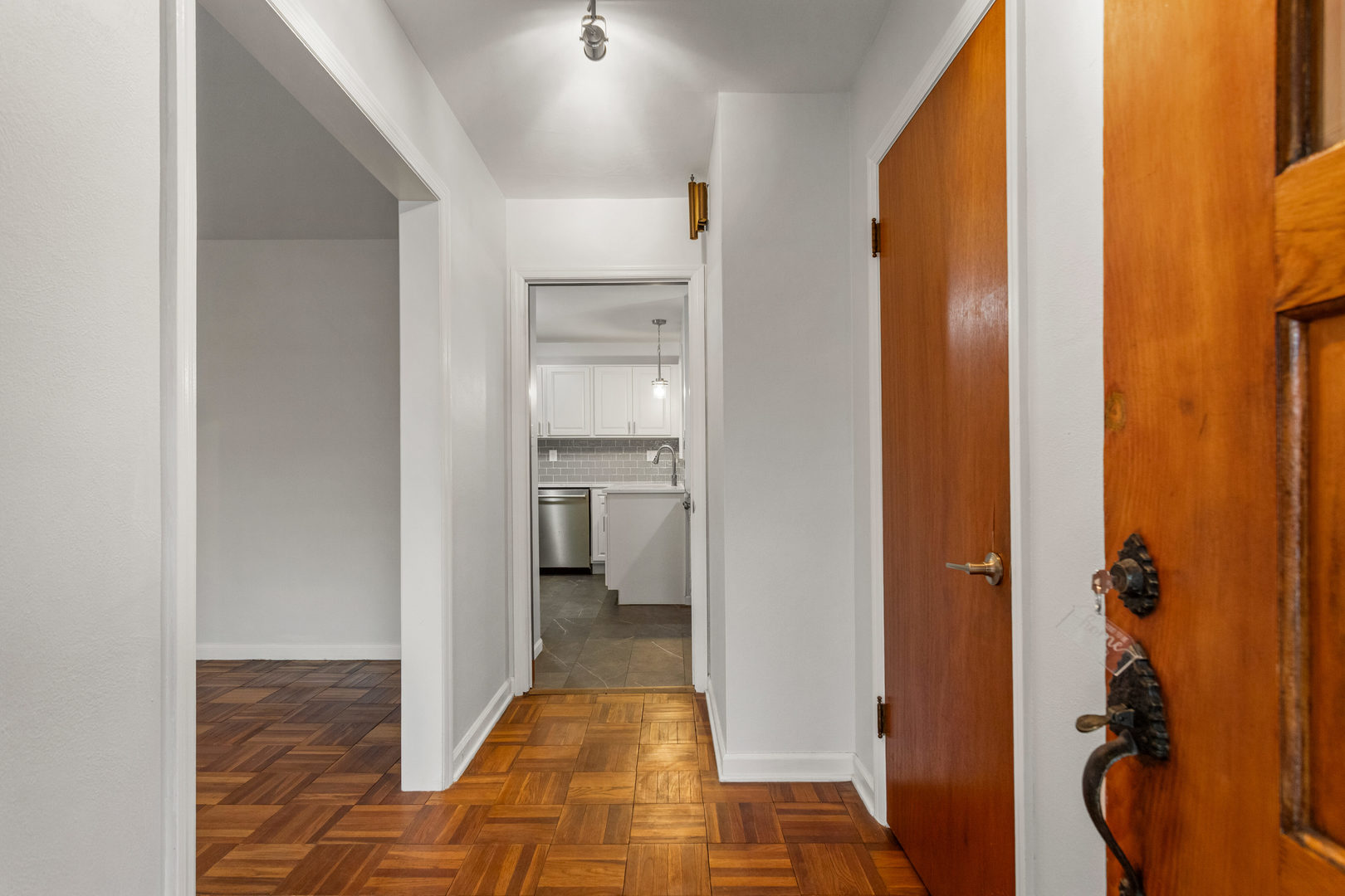 505 Ridgeway Avenue Champaign, IL 61821 - Photo 3 of 49