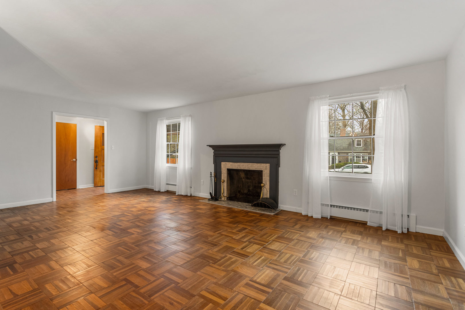 505 Ridgeway Avenue Champaign, IL 61821 - Photo 5 of 49