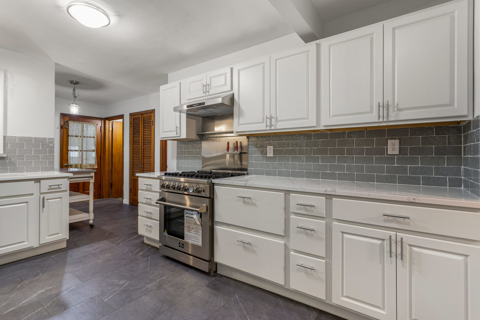 505 Ridgeway Avenue Champaign, IL 61821 - Photo 10 of 49