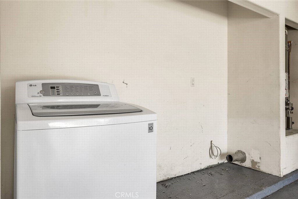 28084 Ella Road Rancho Palos Verdes, CA 90275 - Photo 30 of 38 a utility room with dryer and washer