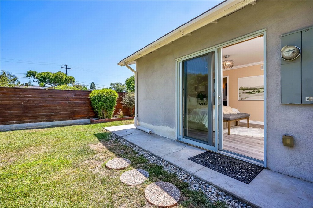 28084 Ella Road Rancho Palos Verdes, CA 90275 - Photo 31 of 38 a view of a back yard of the house