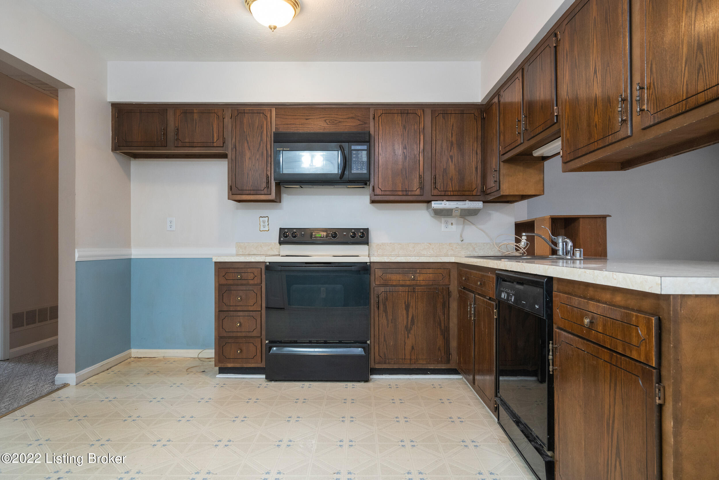 10215 St Rene Road Jeffersontown, KY 40299 - Photo 15 of 44 10215 St Rene Road-17