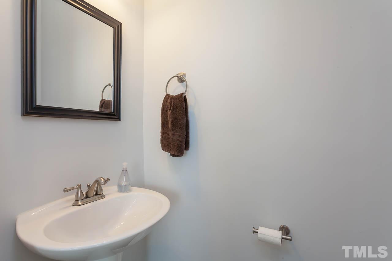 505 Adams Street Raleigh, NC 27605 - Photo 11 of 23