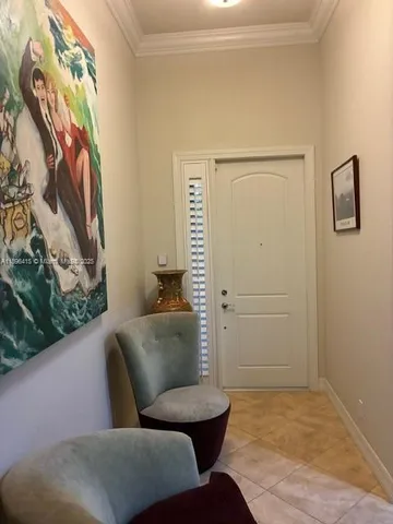 a view of livingroom with furniture