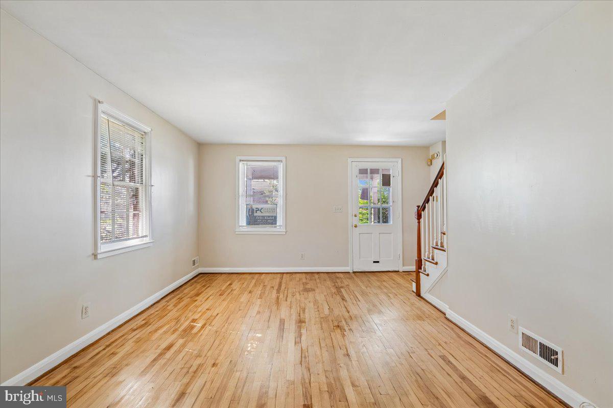 6846 Broening Road Dundalk, MD 21222 - Photo 5 of 20 Gallery Image 5
