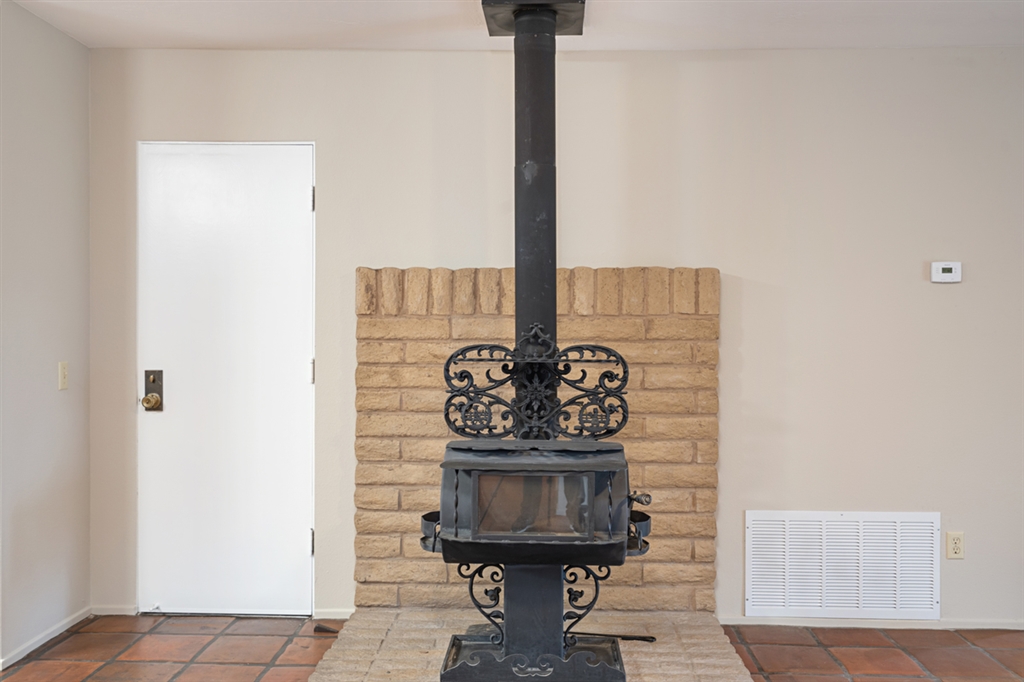 1933 East Mission Road Fallbrook, CA 92028 - Photo 11 of 23