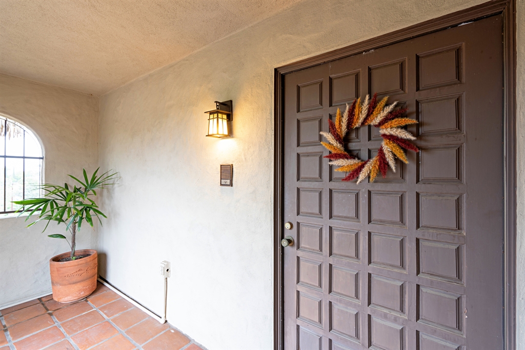 1933 East Mission Road Fallbrook, CA 92028 - Photo 5 of 23