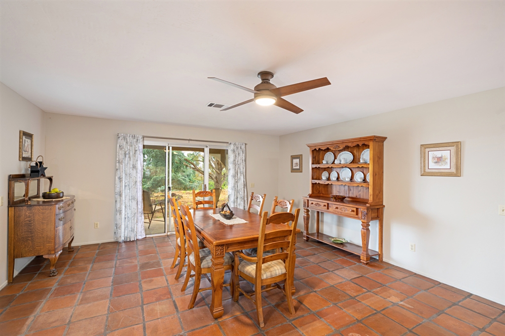 1933 East Mission Road Fallbrook, CA 92028 - Photo 9 of 23