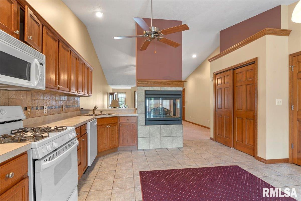 3511 Lytham Drive Springfield, IL 62712 - Photo 11 of 31