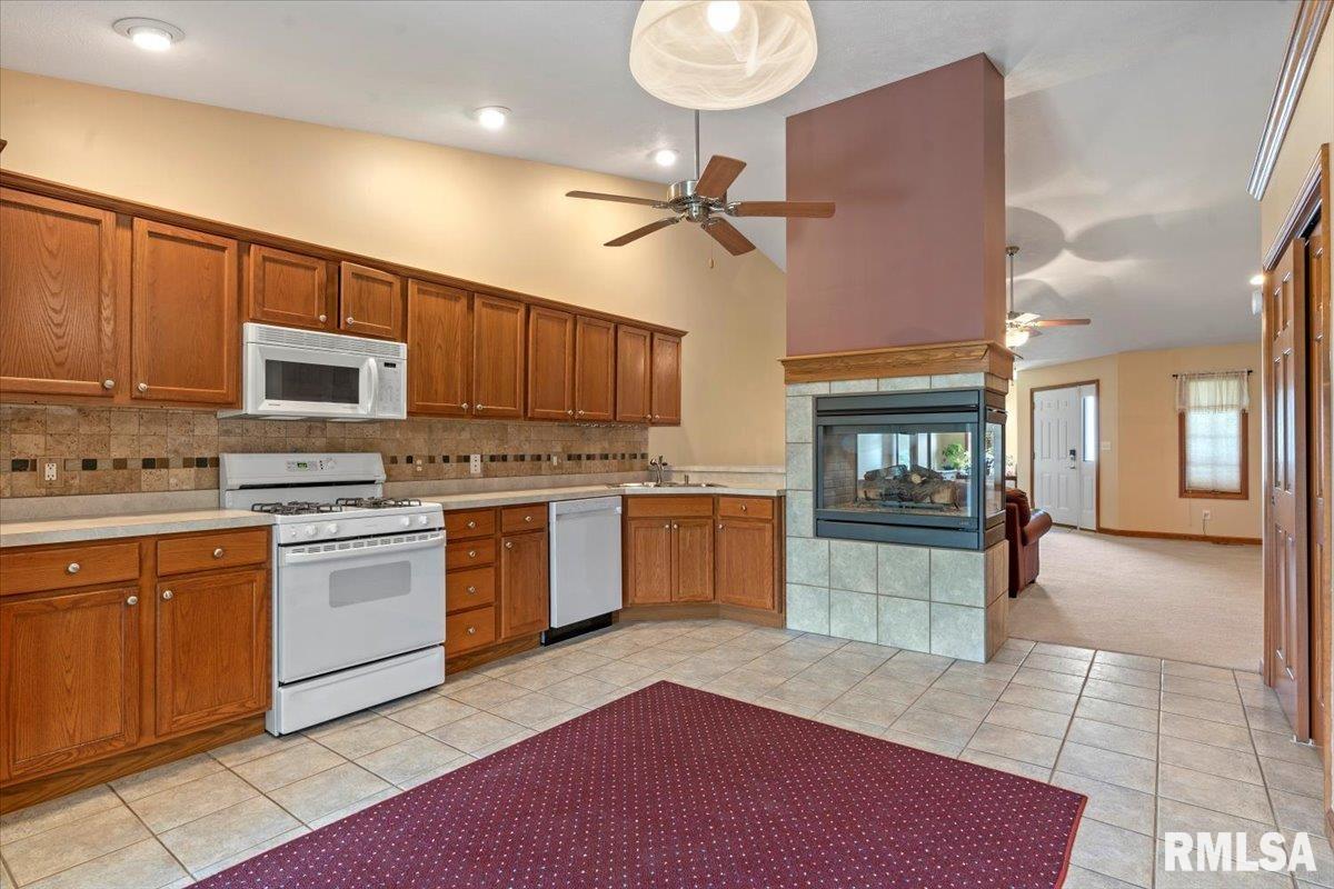 3511 Lytham Drive Springfield, IL 62712 - Photo 12 of 31