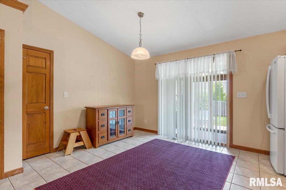 3511 Lytham Drive Springfield, IL 62712 - Photo 10 of 31