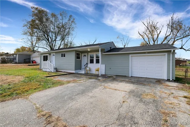 $249,900 | 779 Yenowine Lane, Georgetown, IN 47122