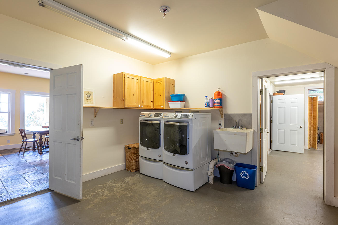 528 Belfast Road Camden, ME 04843 - Photo 51 of 71 Laundry area