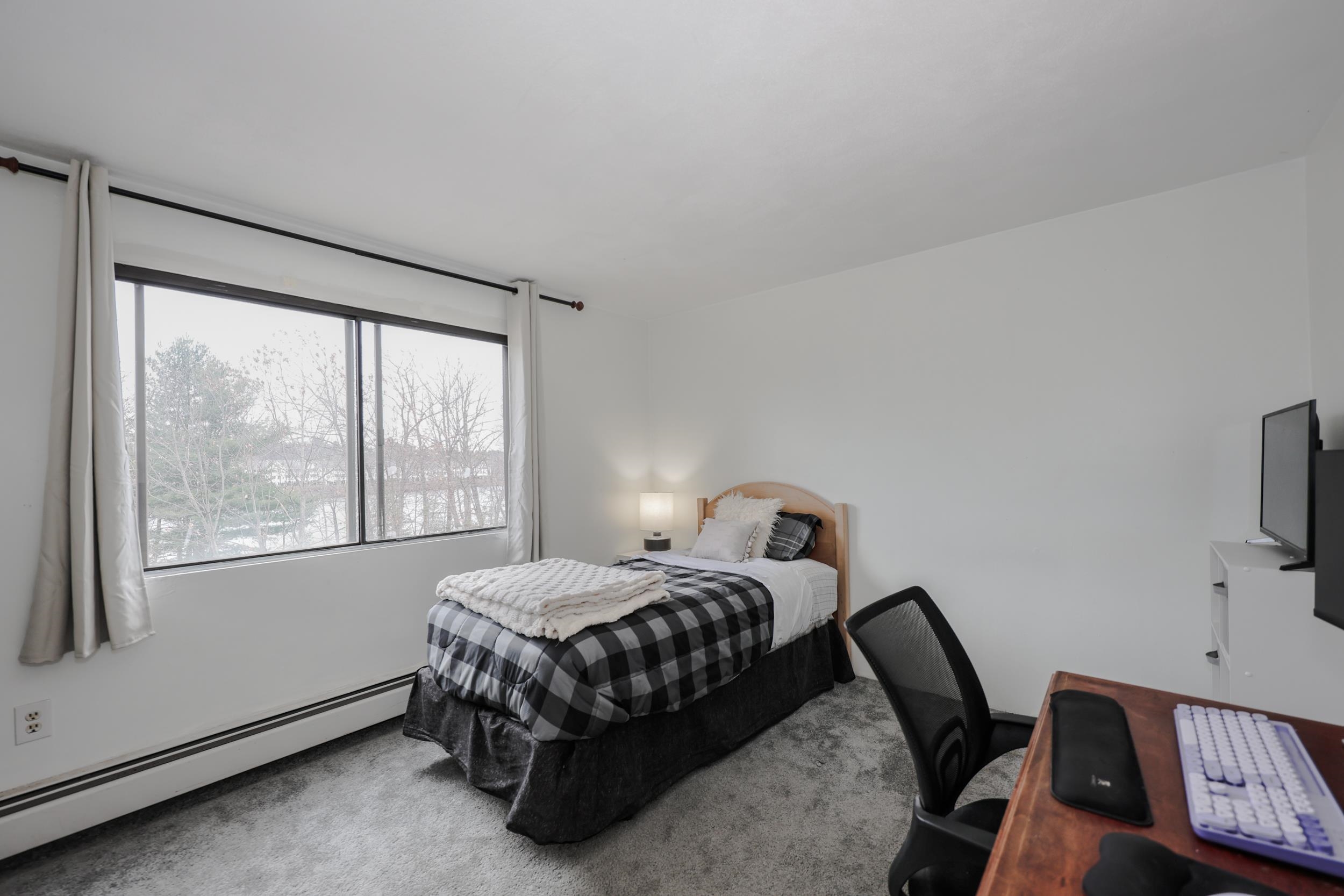35 Andrew Street, Unit 30 Manchester, NH 03104 - Photo 17 of 26