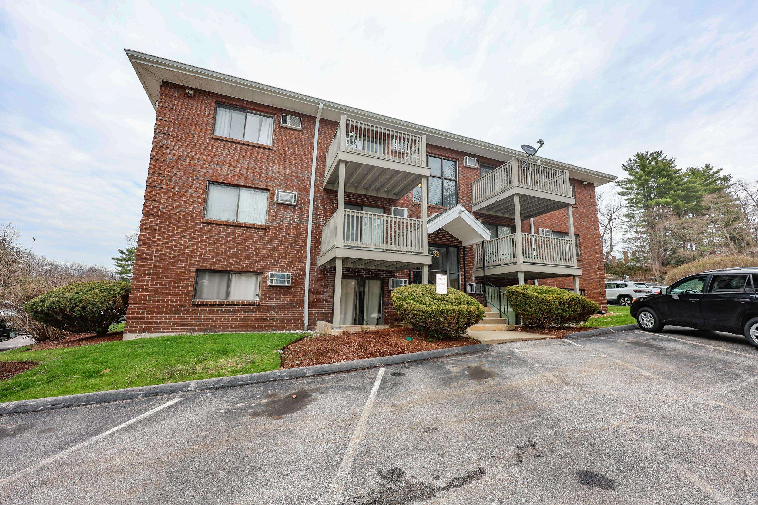 35 Andrew Street, Unit 30 Manchester, NH 03104 - Photo 25 of 26