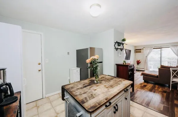 $250,000 | 35 Andrew Street, Unit 30, Manchester, NH 03104