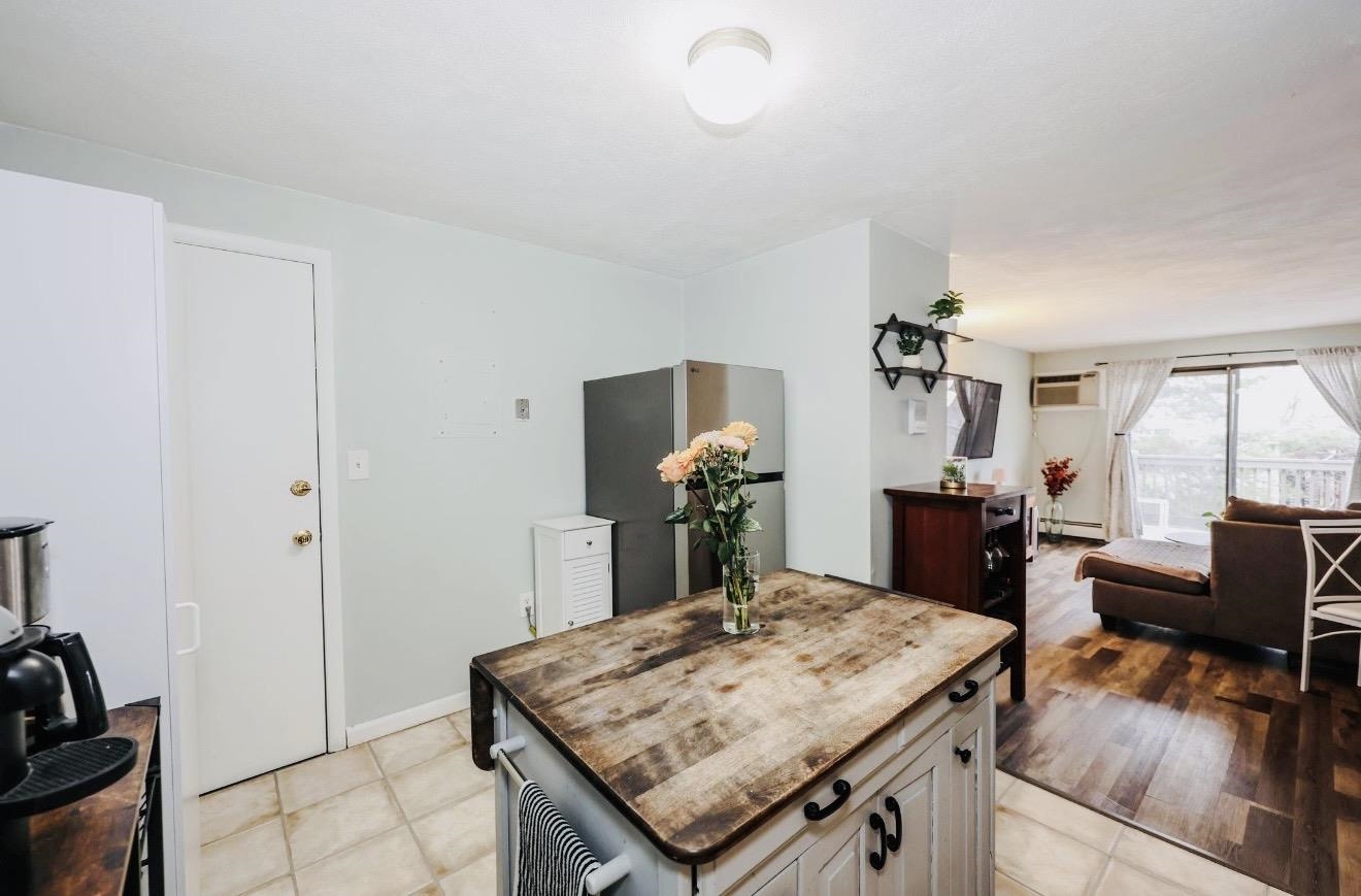 35 Andrew Street, Unit 30 Manchester, NH 03104 - Photo 7 of 26