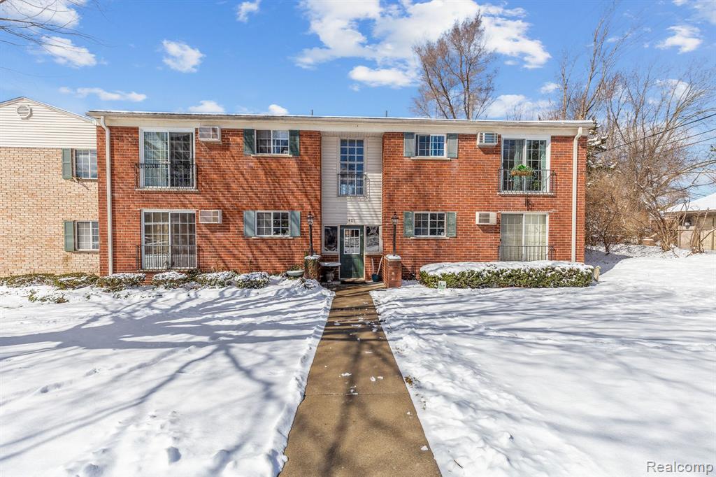 401 Miller Avenue, Unit 206 Rochester, MI 48307 - Photo 1 of 18 Gallery Image 1