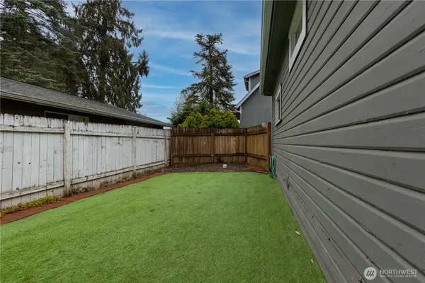 $450,000 | 1088 Beach Avenue, Unit A, Marysville, WA 98270