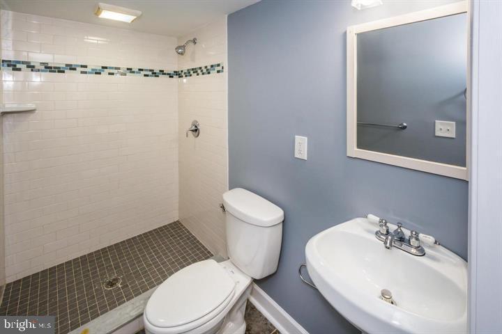 3438 Dunran Road Dundalk, MD 21222 - Photo 9 of 11