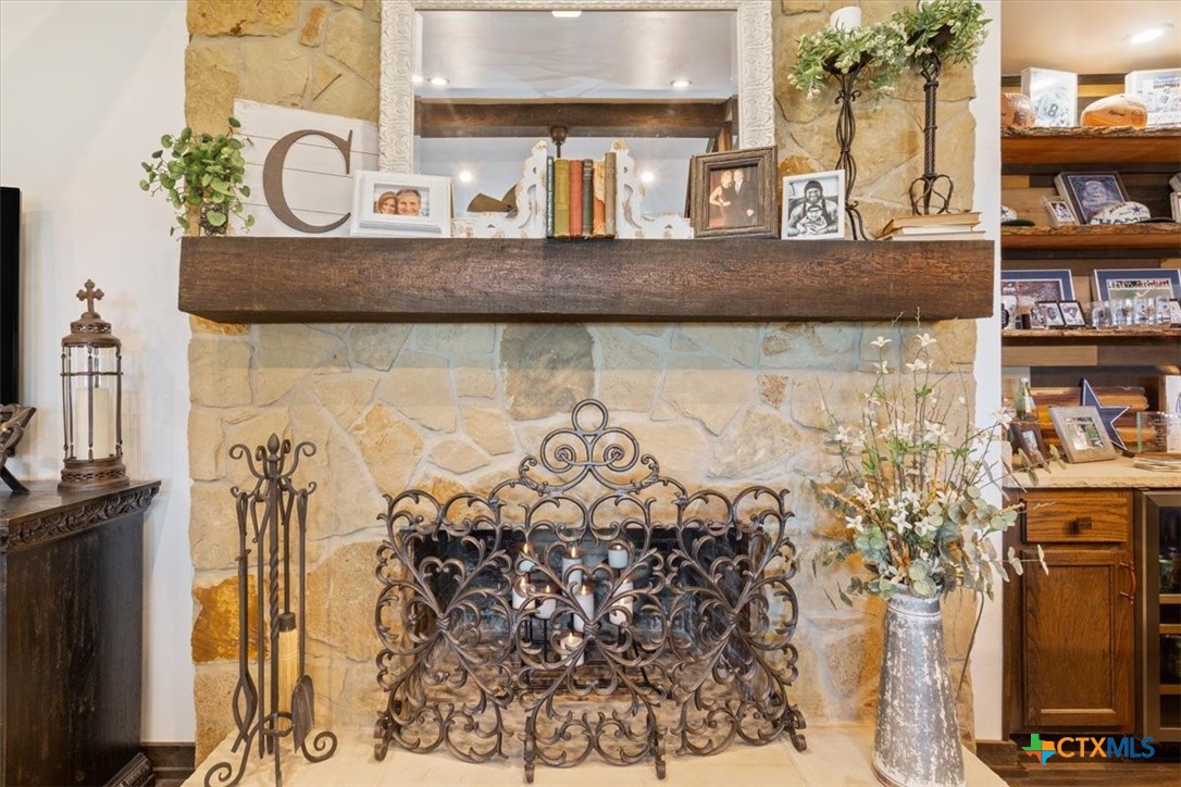 6409 3 Forks Road Belton, TX 76513 - Photo 17 of 40 a front view of a house with garden