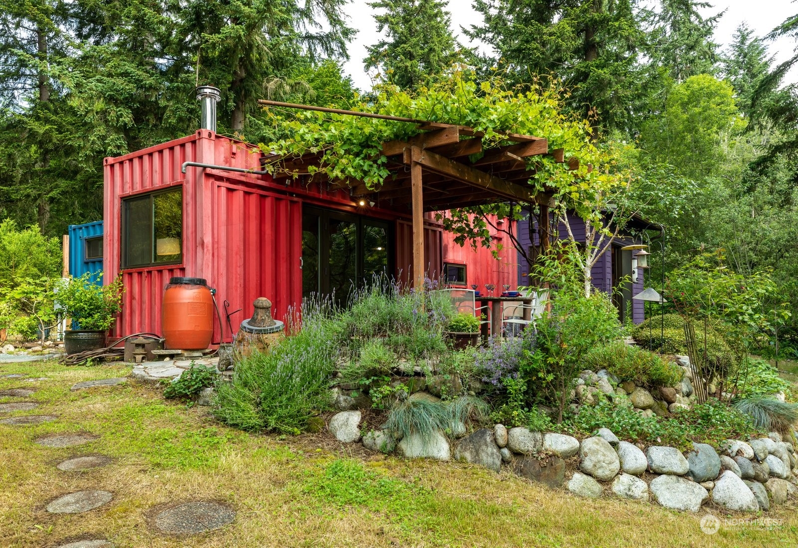6371 Kirkhill Road Clinton, WA 98236 - Photo 4 of 39 Gallery Image 4