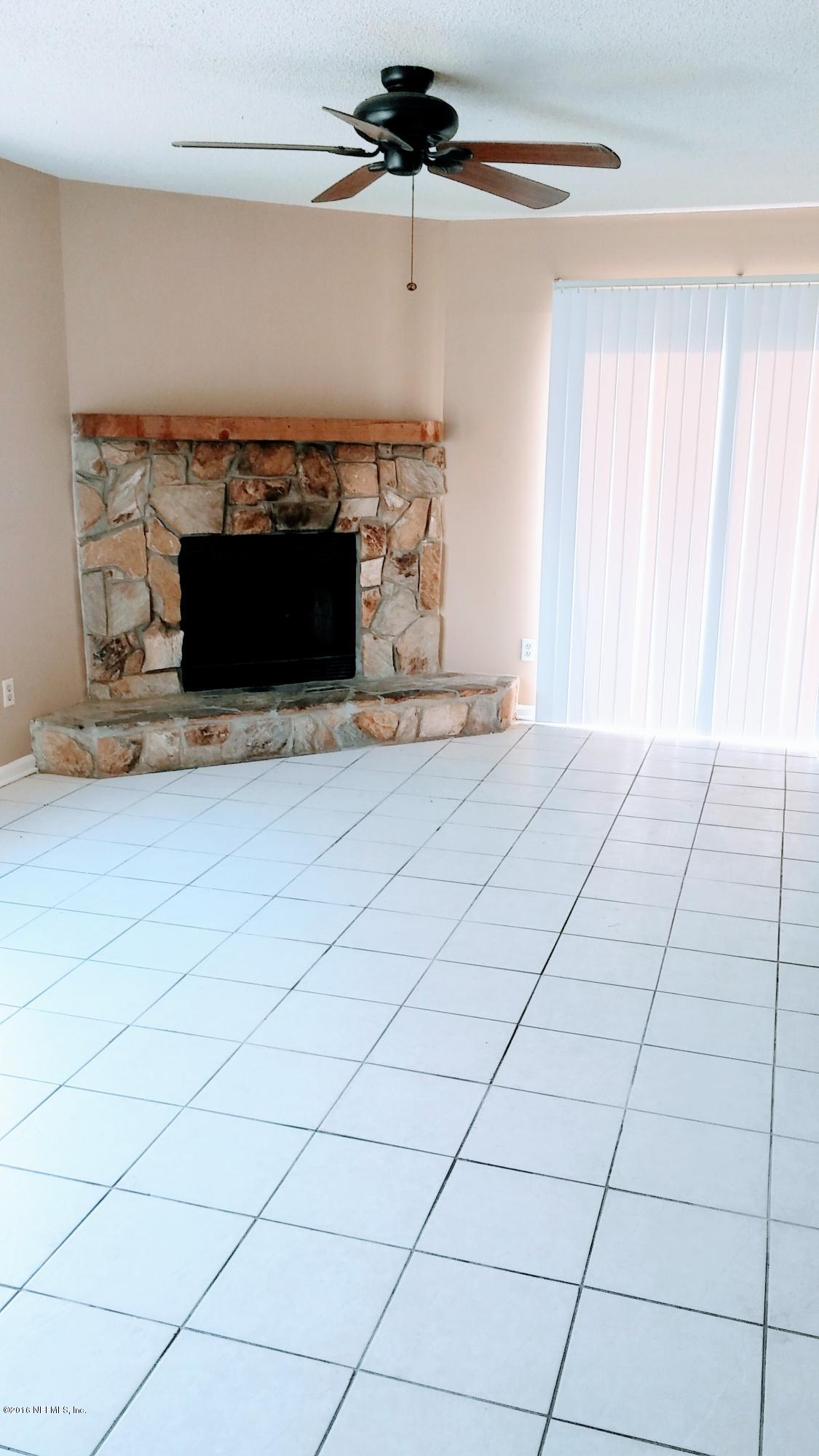 8914 Ivey Road Jacksonville, FL 32216 - Photo 5 of 16 20161214_115423