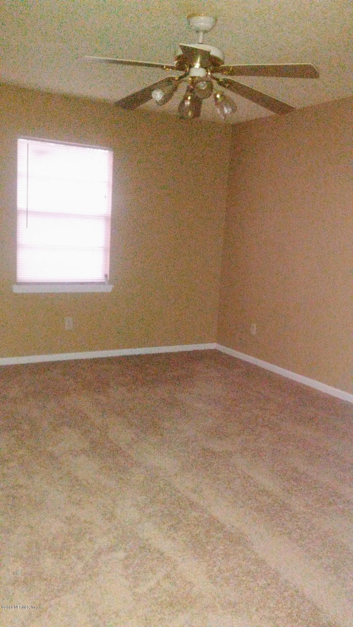8914 Ivey Road Jacksonville, FL 32216 - Photo 10 of 16 20161216_173504