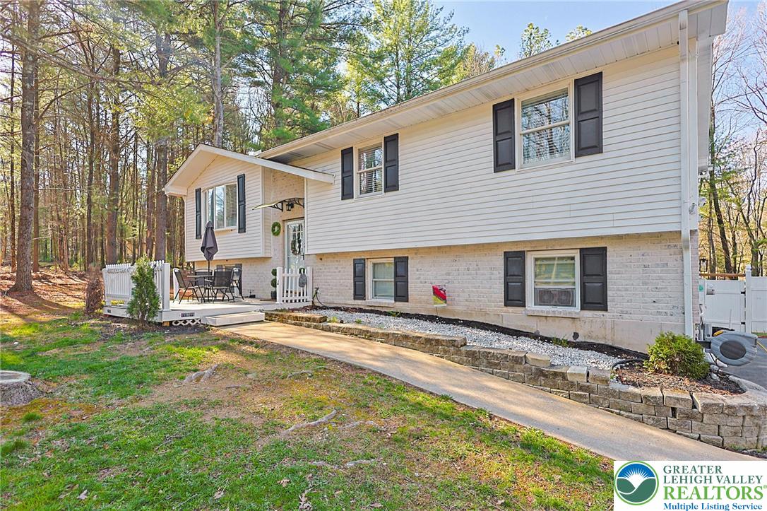 268 Turkey Ridge Drive Kunkletown, PA 18058 - Photo 3 of 34