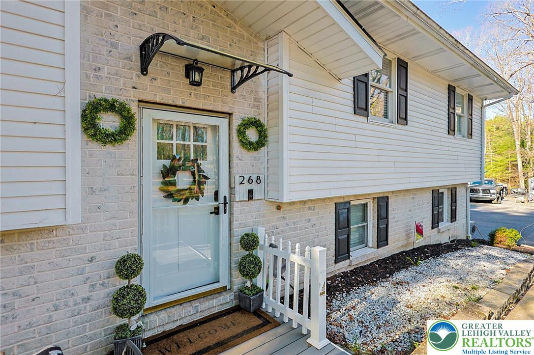268 Turkey Ridge Drive Kunkletown, PA 18058 - Photo 5 of 34