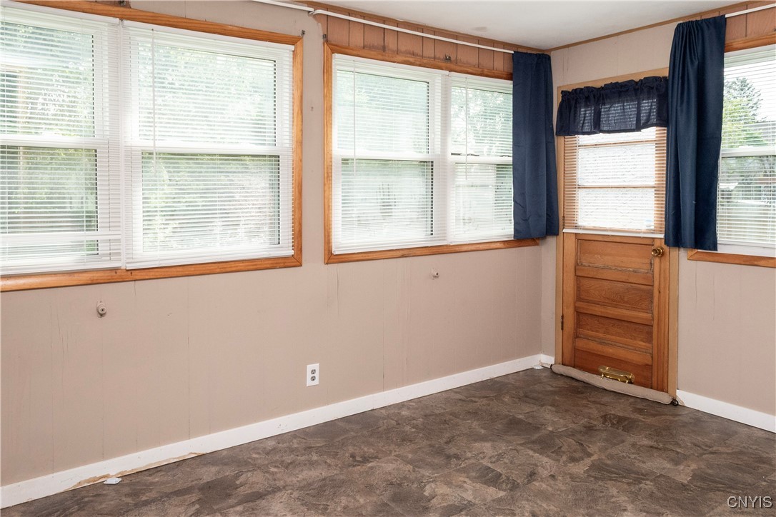 421 Spruce Street Utica, NY 13502 - Photo 29 of 47