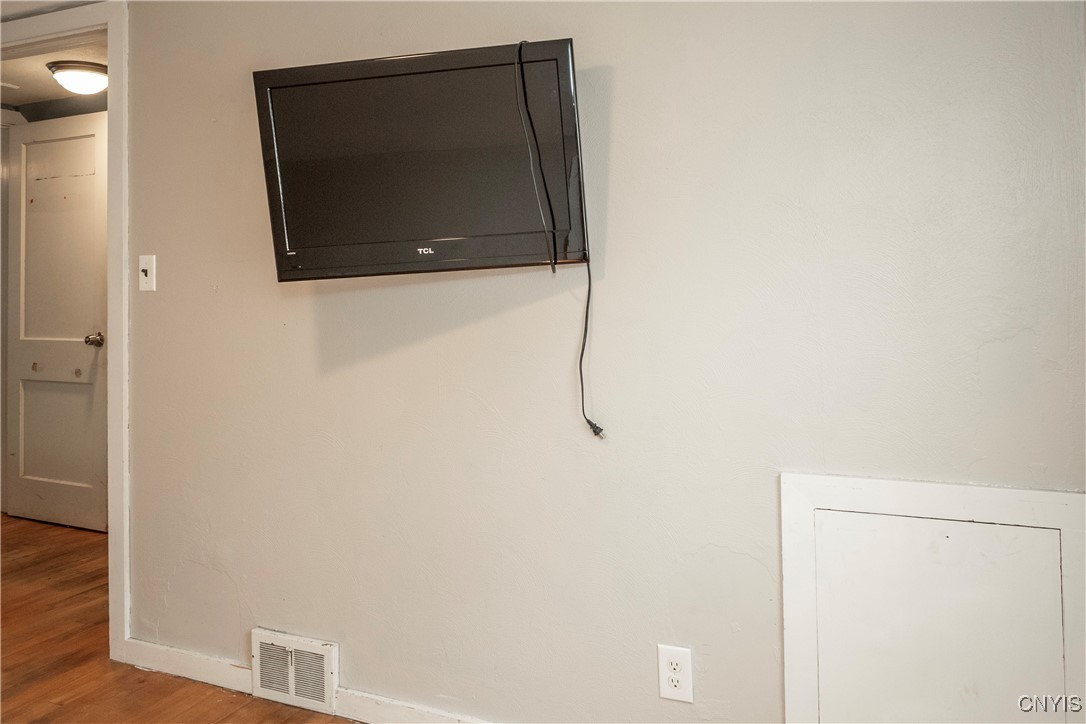 421 Spruce Street Utica, NY 13502 - Photo 35 of 47